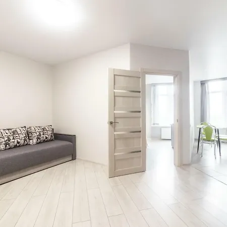 Roksolany 16 * تريسكافيتس